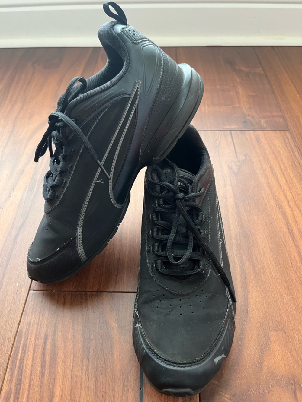 Puma Men’s Black Low-Top Athletic Sneakers